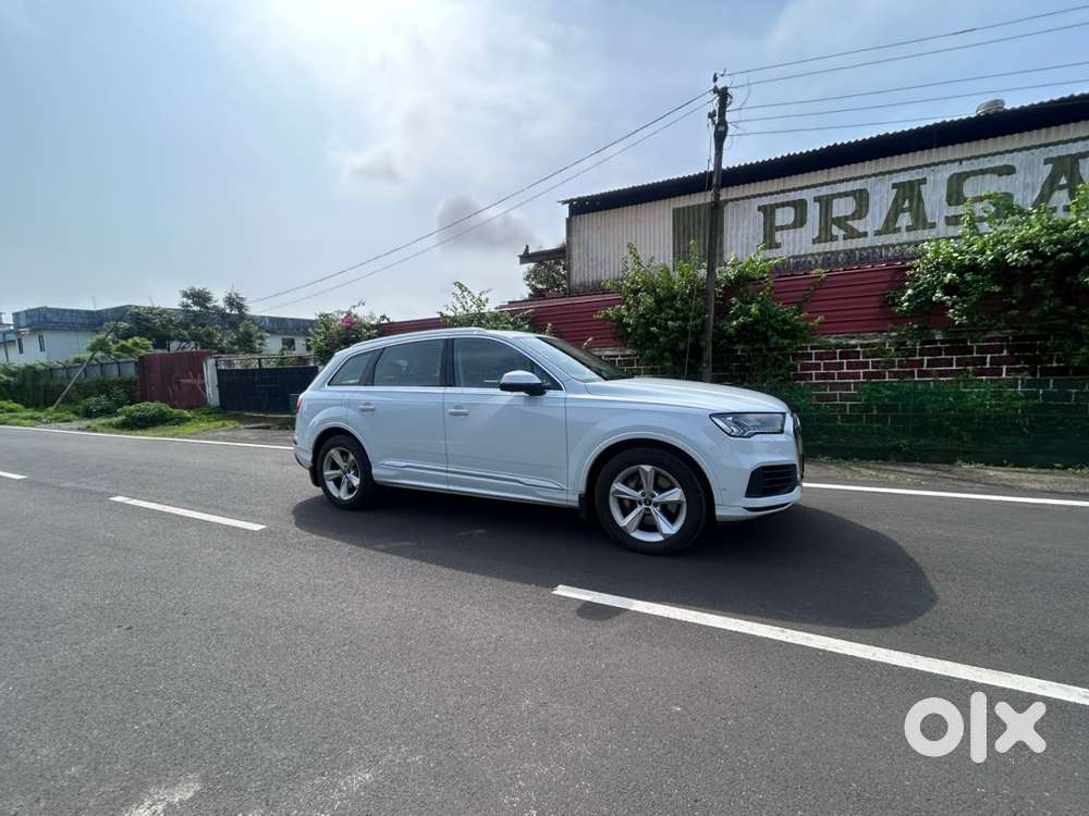 Audi Q7 3.0 Petrol 2024 Hybrid Quattro