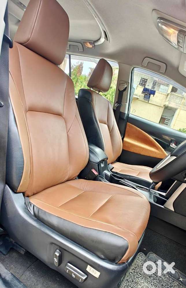 Toyota Innova Crysta 2.8 Zx At 7 Seater, 2017, Diesel