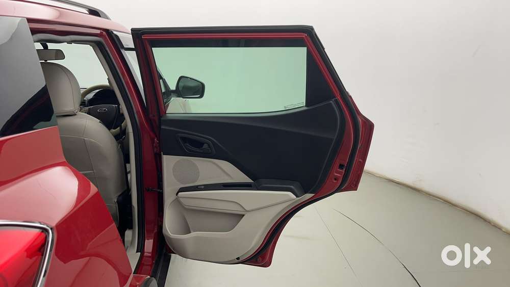 Mahindra Xuv300 W6, 2022, Petrol