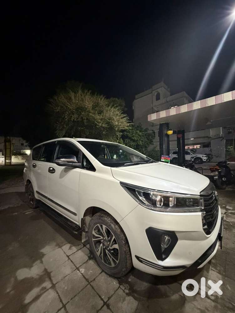 Toyota Innova Crysta 2023 Diesel Manual