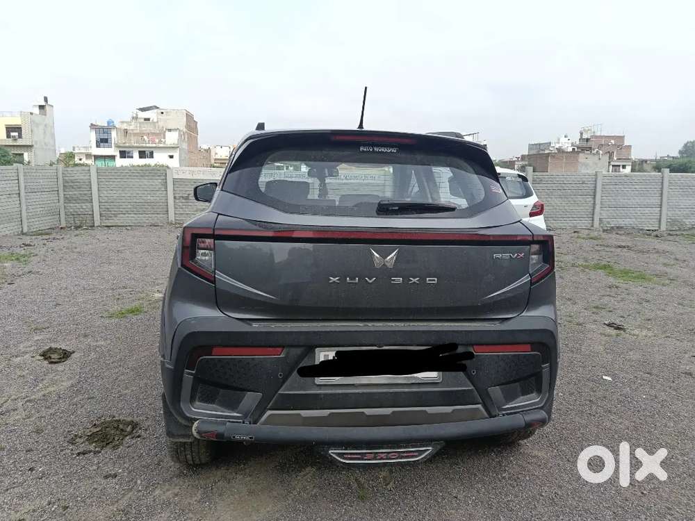 Mahindra Xuv 3xo Petrol 2025