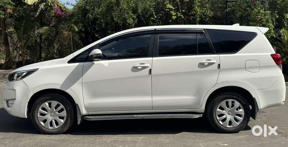 Toyota Innova Crysta [2020-ongoing] 2.4 Gx 7 Str, 2025, Diesel