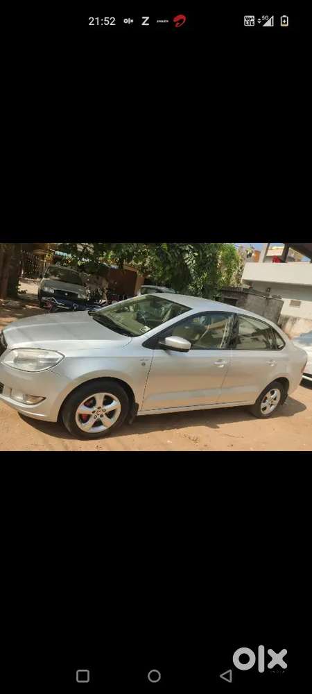 Skoda Rapid 1.6 Ambition 2013