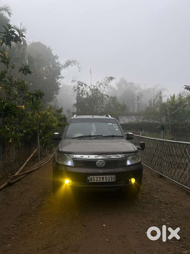 Tata Safari Storme 2014