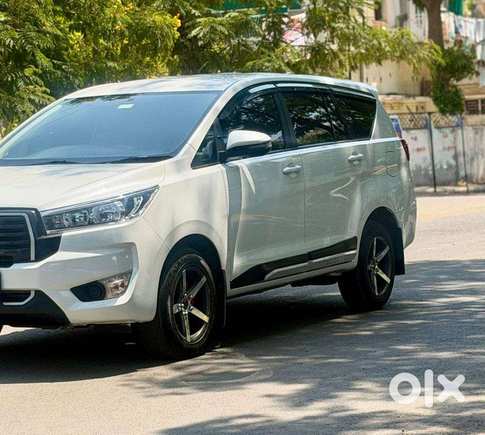 Toyota Innova Crysta [2020-ongoing] 2.4 Gx 8 Str, 2020, Diesel