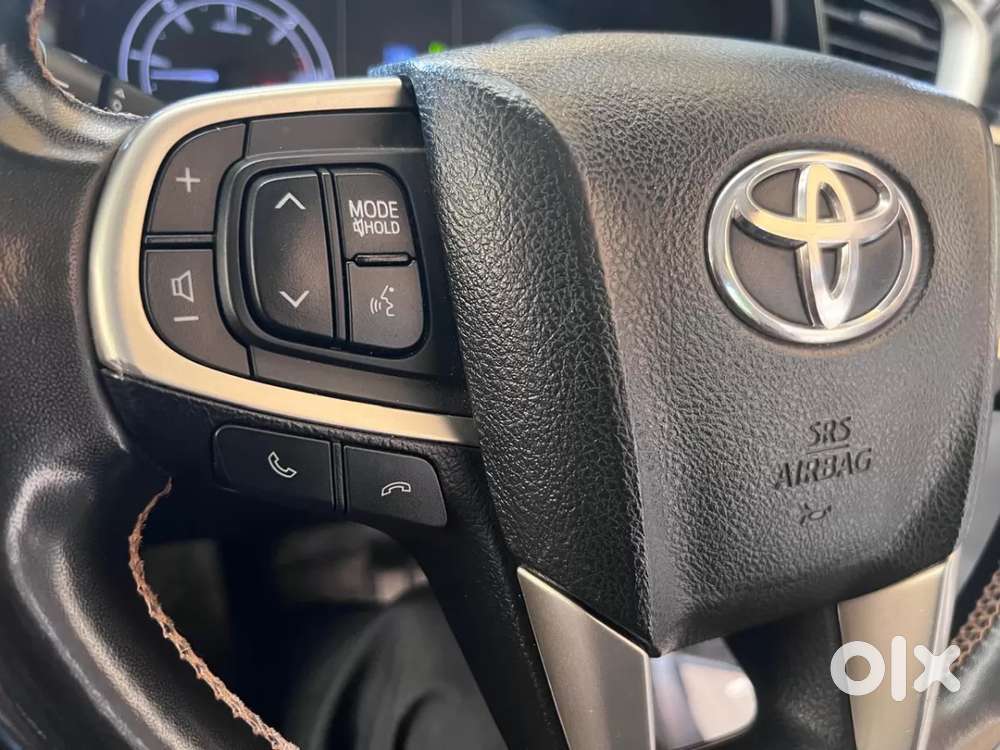 Toyota Innova Crysta 2.4 G Mt 7 Str, 2022, Diesel