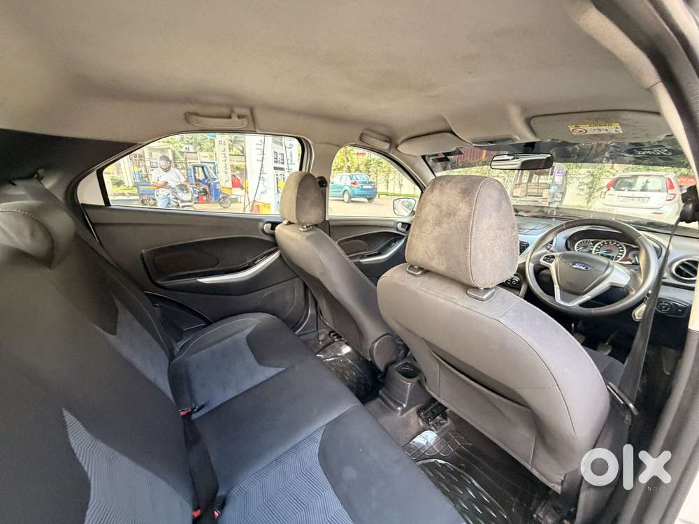 Ford Figo Titanium Blu, 2017, Petrol