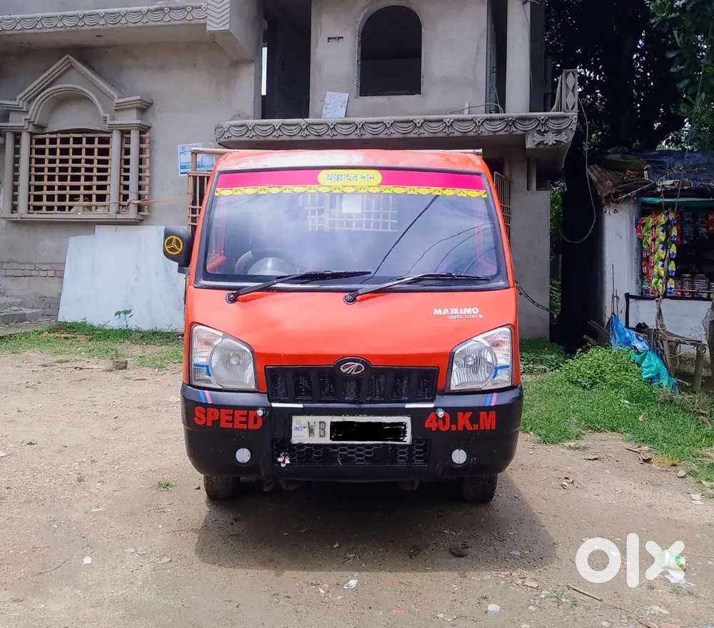 Mahindra Maximo Mini Van