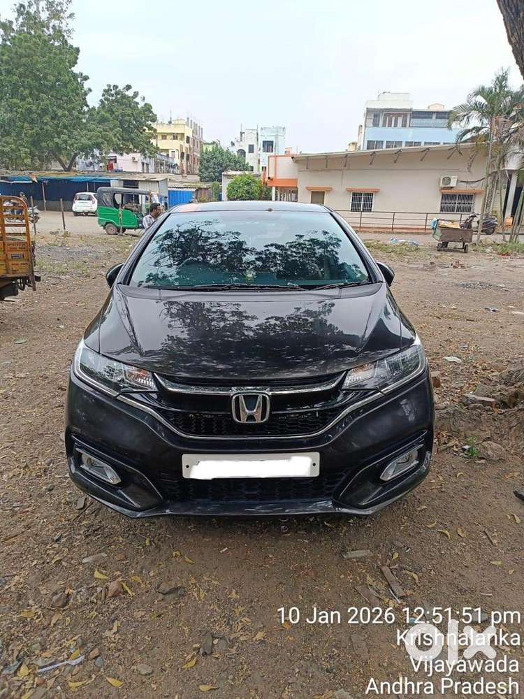 Honda Jazz Zx Cvt (2021) – Smooth Automatic, Excellent Condition