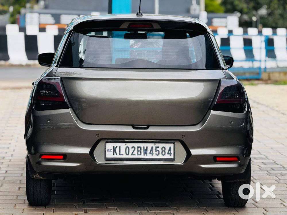 Maruti Suzuki Swift Vxi + Manual, 2024, Petrol
