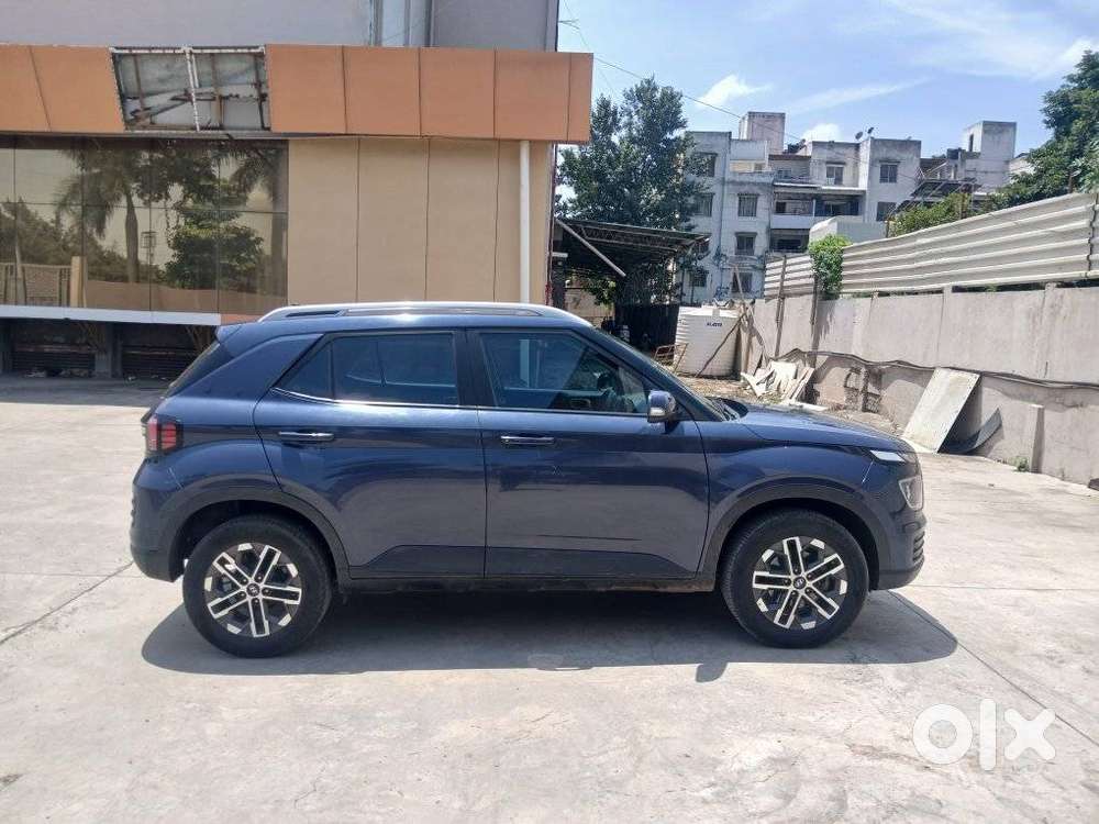 Hyundai Venue Sx Mt, 2023, Diesel
