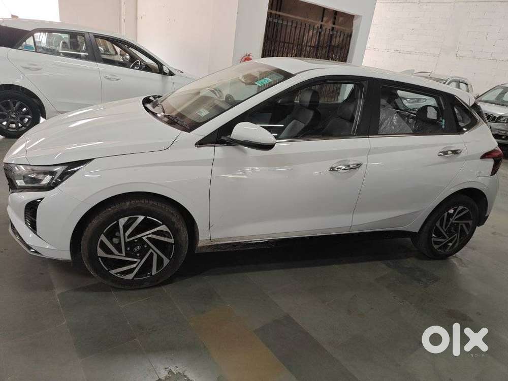 Hyundai New I20 1.2 Asta (o) Mt, 2024, Petrol