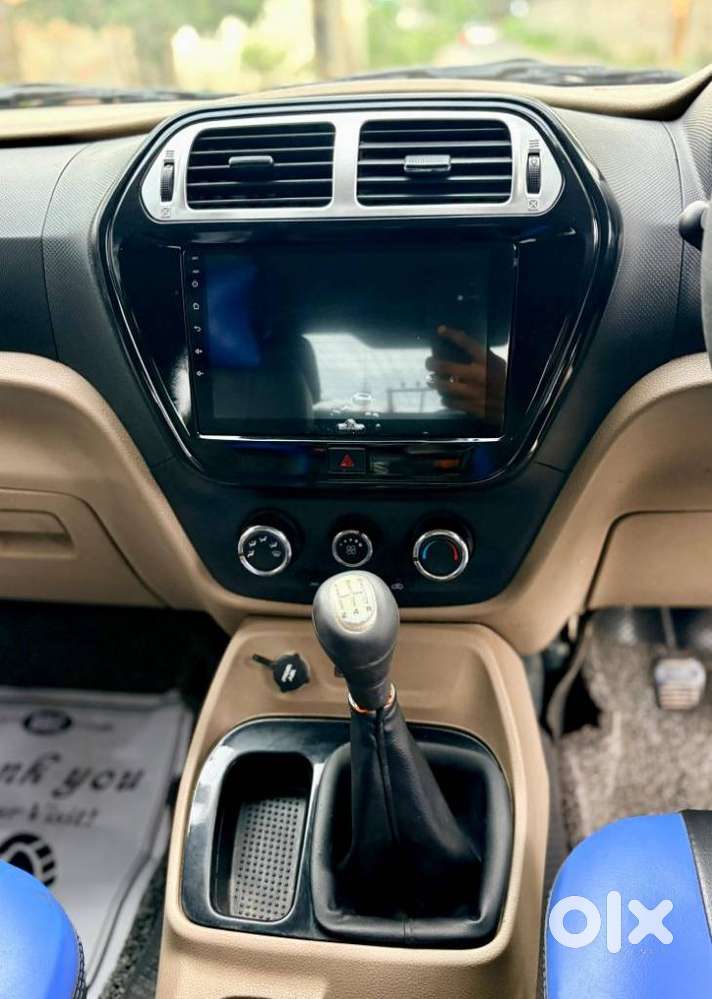 Mahindra Tuv 300 T10, 2018, Diesel