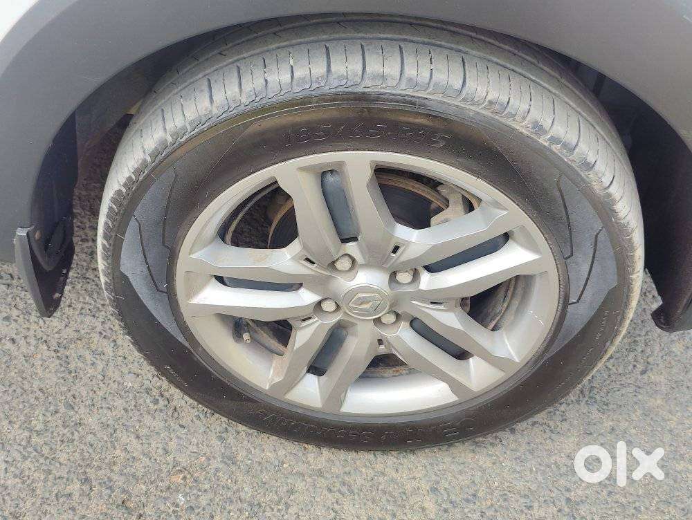 Renault Triber Rxz Easy-r Amt, 2023, Petrol