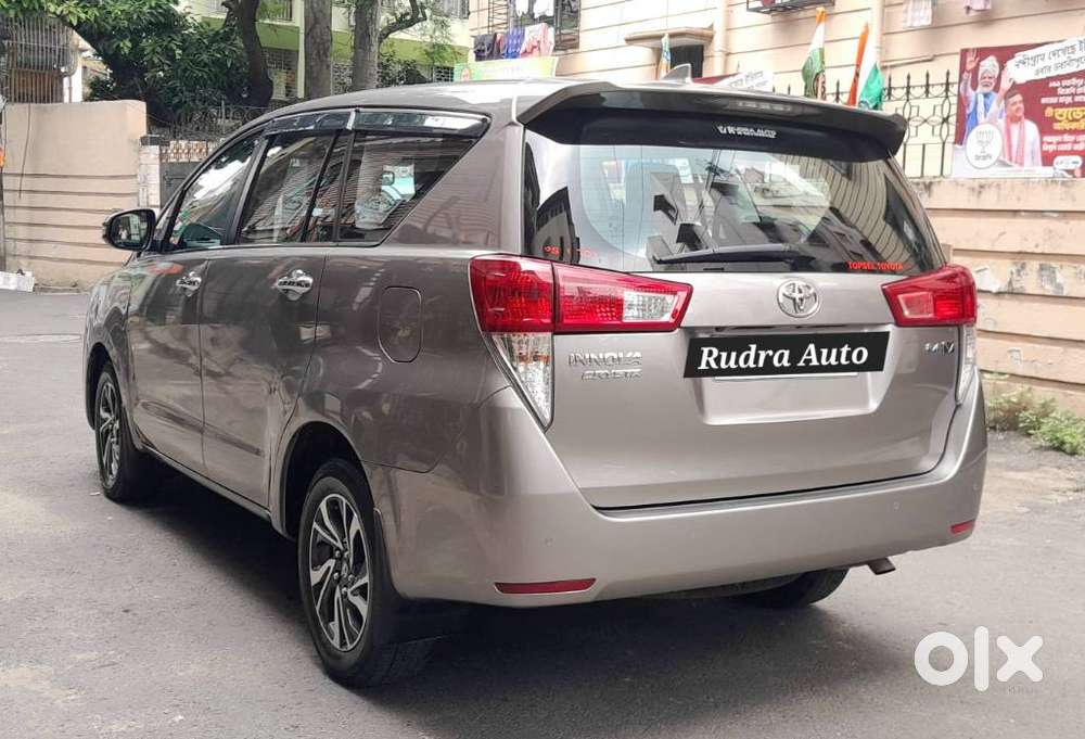 Toyota Innova Crysta 2.4 V 8 Str, 2023, Diesel