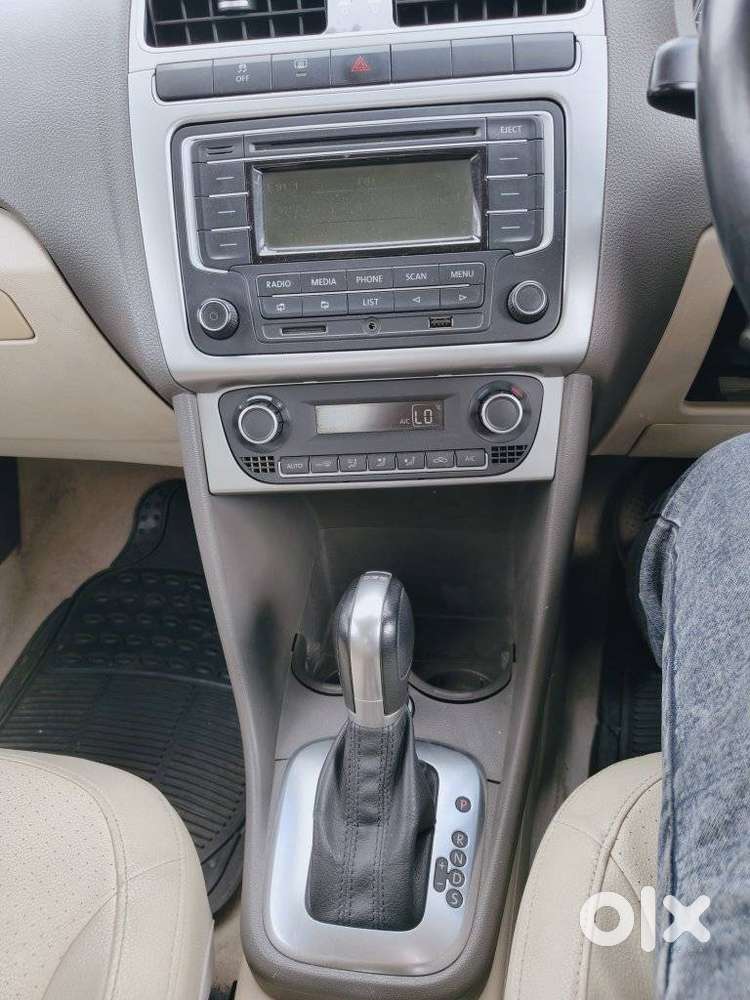 Volkswagen Vento 1.2 Tsi Highline At, 2015, Petrol