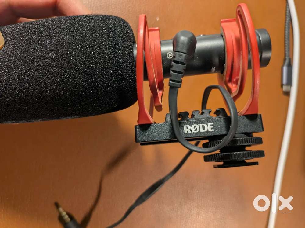 Rode Videomic NTG + Windshield - Cameras & Lenses in undefined