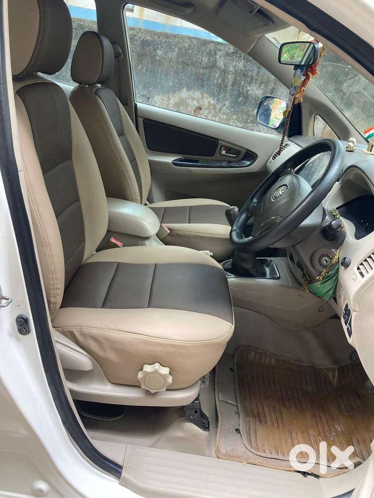Toyota Innova 2.5 V 7 Str, 2011, Diesel