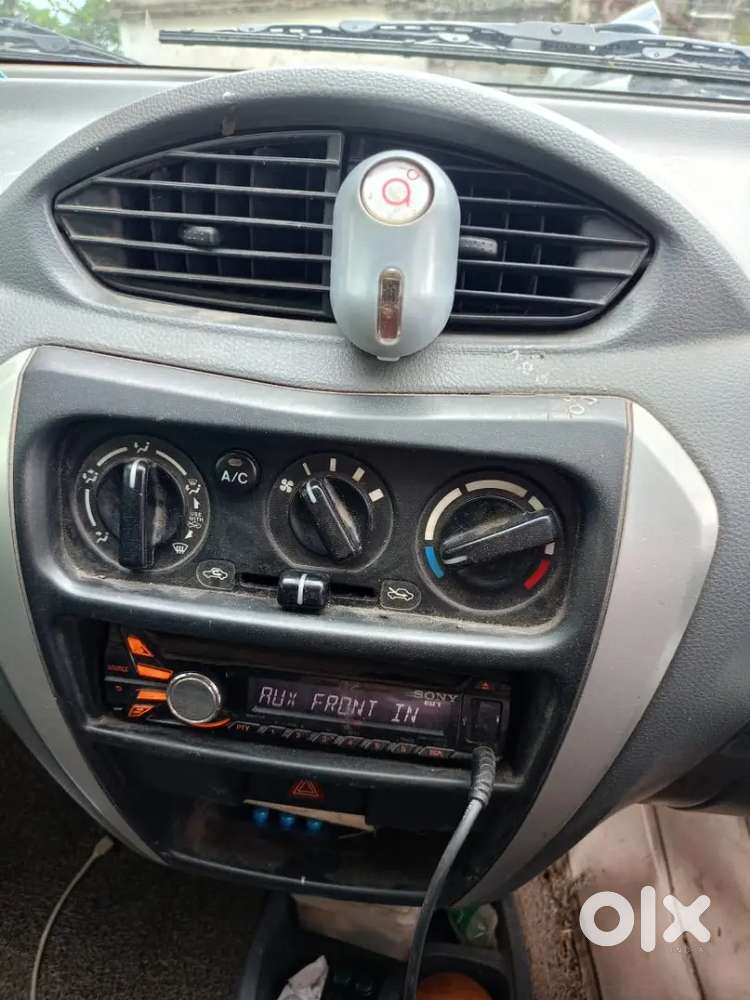 Maruti Suzuki Alto 2014 Petrol (argent )
