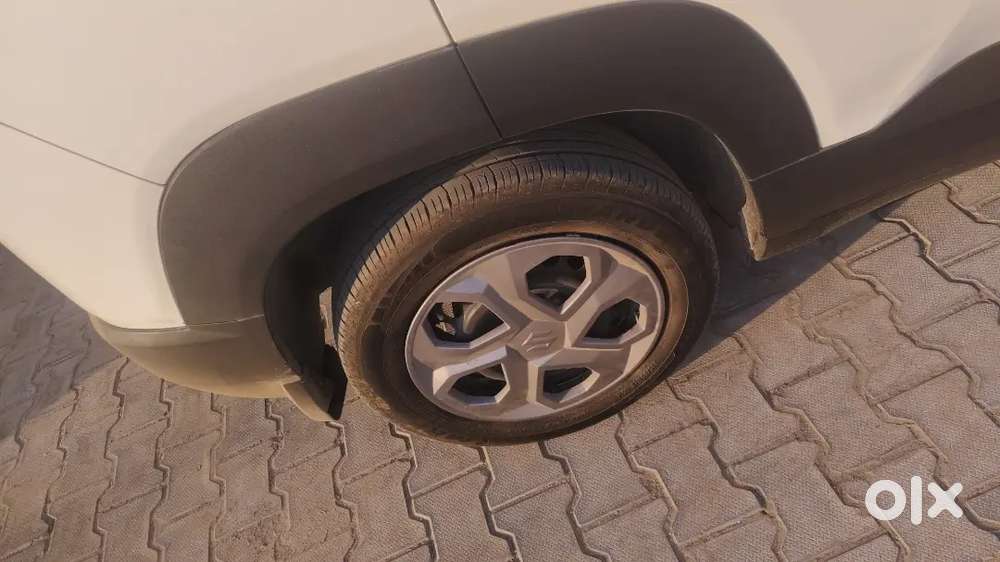Maruti Suzuki Brezza Vxi 2025