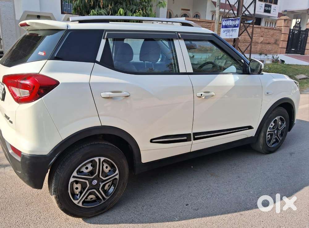 Mahindra Xuv300 W4, 2022, Petrol