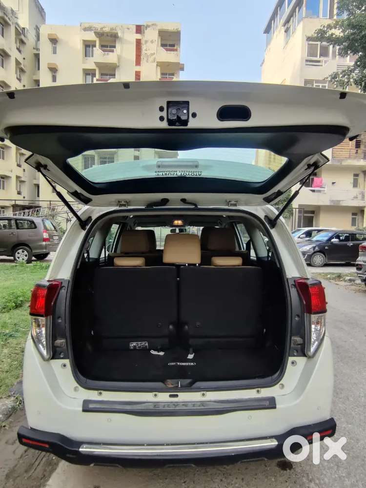 Toyota Innova Crysta 2022 Diesel Auto 2.4 Zx