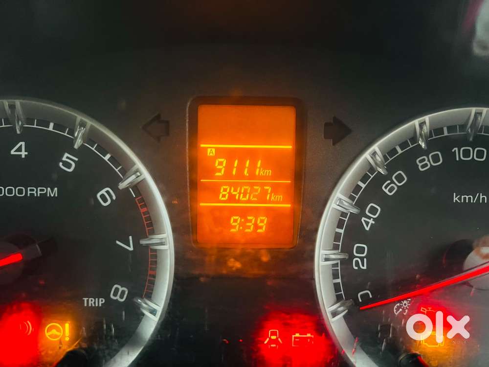 Maruti Suzuki Swift Vxi + Manual, 2012, Petrol