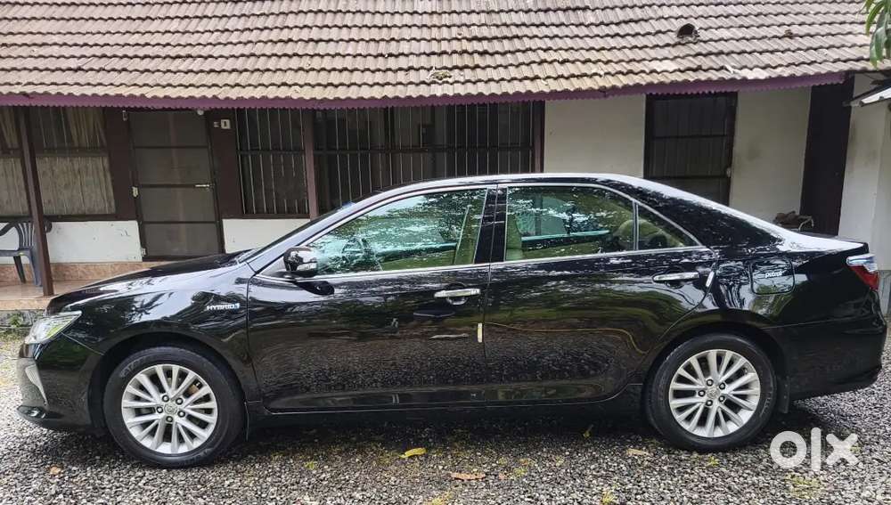 Toyota Camry Hybrid 2016 In Immaculate Condition