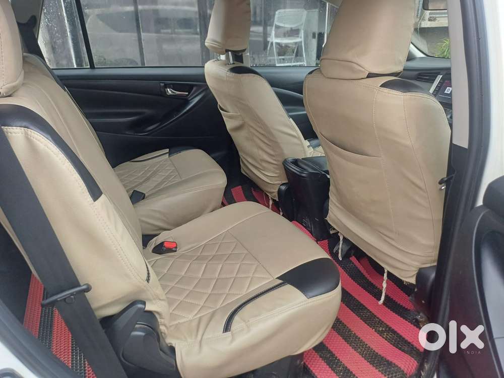 Toyota Innova Crysta 2.4 G Mt 7 Str, 2023