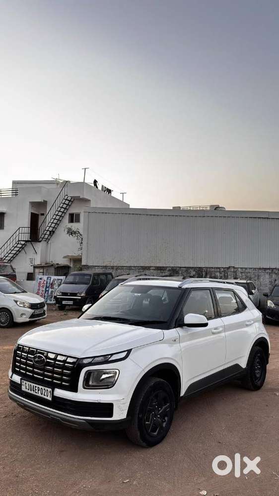 Hyundai Venue S 1.2 Petrol, 2024, Petrol