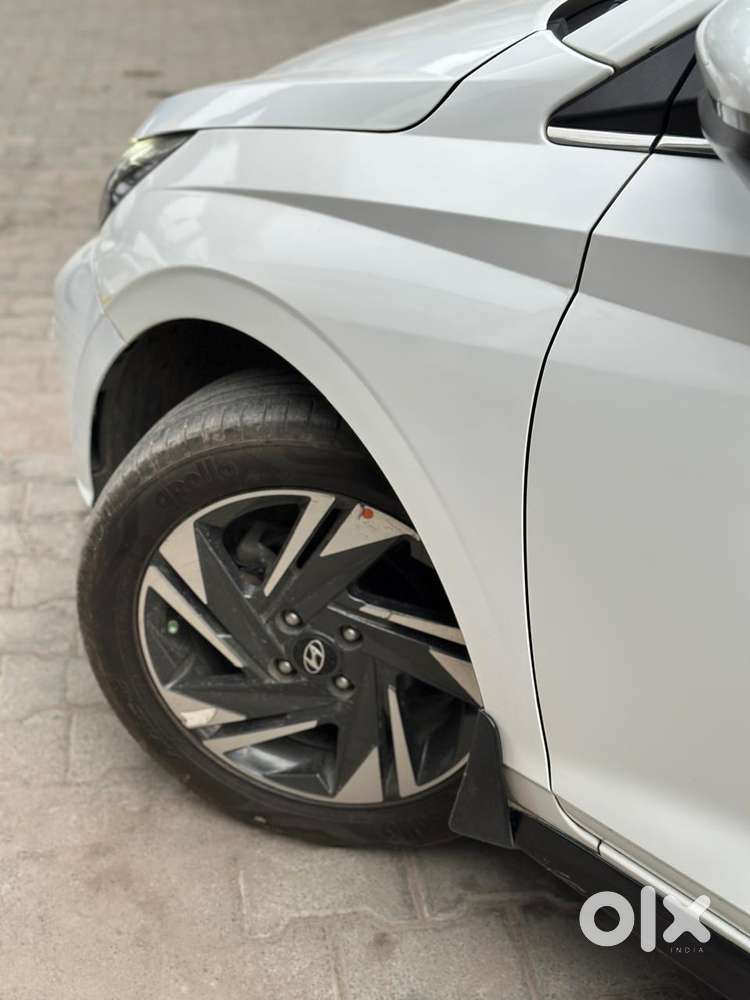 Hyundai I20 1.4 Asta (o) At With Sunroof, 2021, Petrol