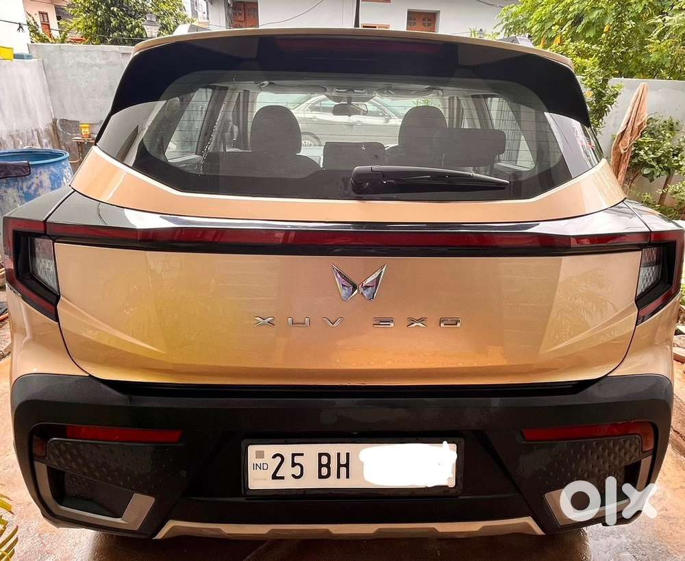 Mahindra Xuv 3xo Petrol 2025