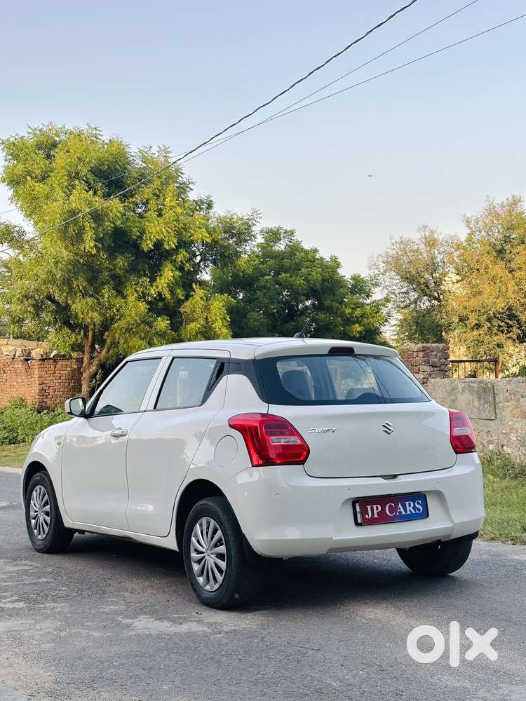 Maruti Suzuki Swift Lxi Option, 2022, Petrol