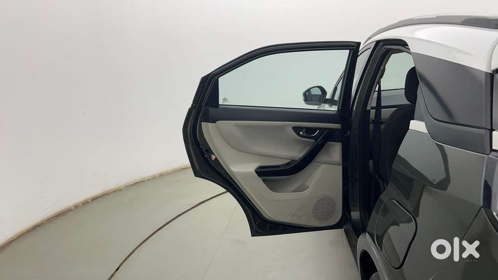 Tata Nexon 1.2 Revotron Xza Plus (o) Dual Tone, 2020, Petrol