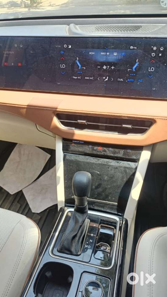 Mahindra Xuv700 2.2 Ax 7 Diesel At Str, 2025, Diesel