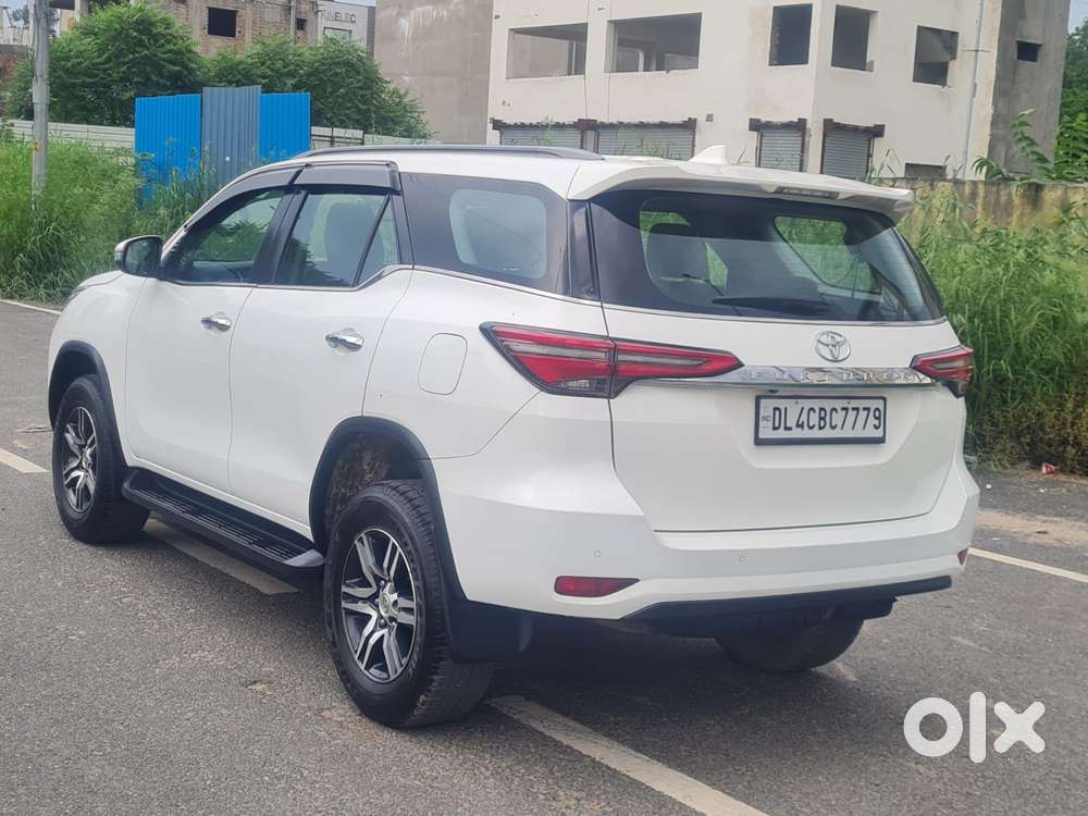 Toyota Fortuner [2021-ongoing] 2.8 2wd Diesel At, 2023, Diesel