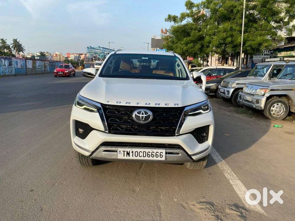 Toyota Fortuner 4x4 At, 2023, Diesel