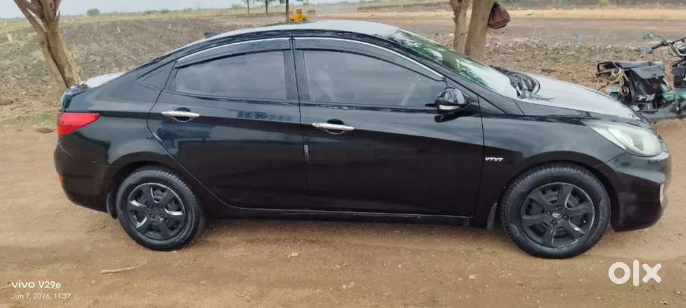 Hyundai Verna 2011 Petrol Manual 106000 Km Driven