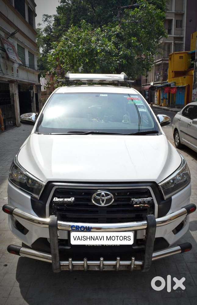 Crysta 2025 Gx 7 Seater  Driven 6000kms