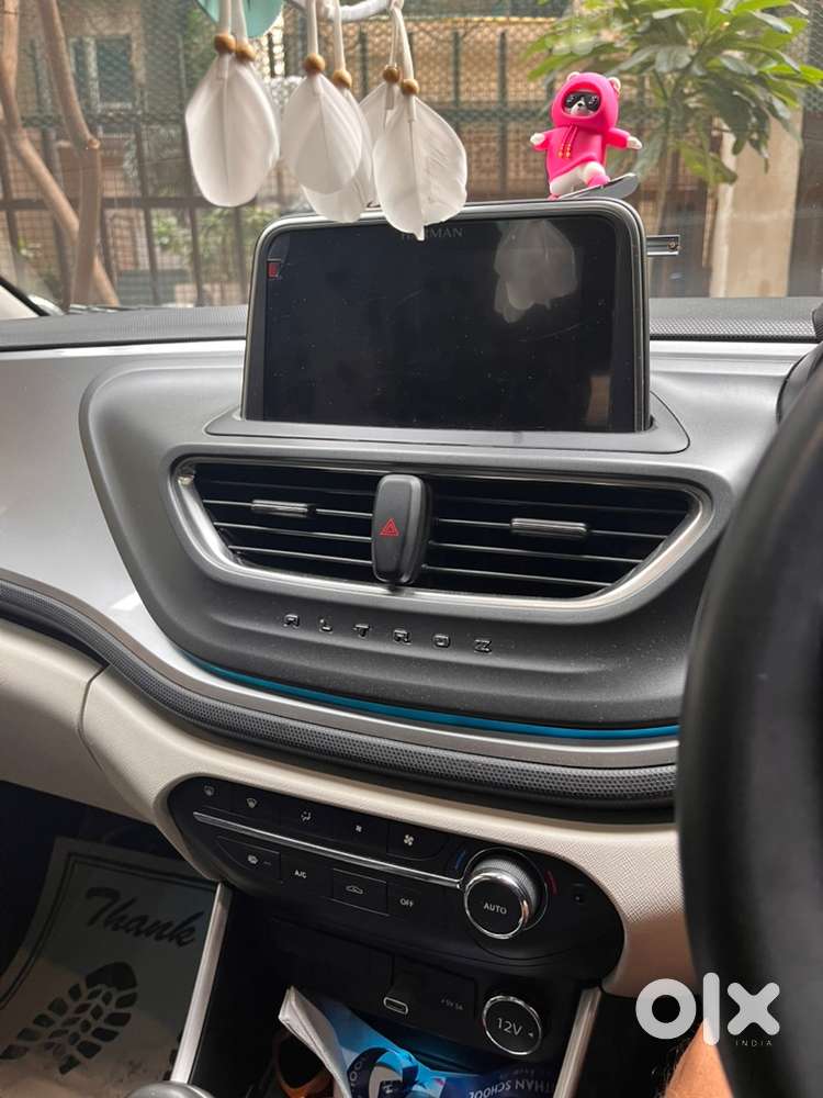 Tata Altroz Petrol 2024