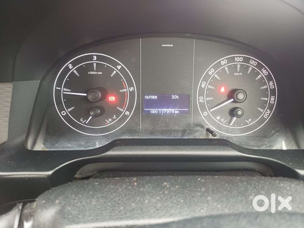 Toyota Innova Crysta 2.4 G Mt 7 Str, 2023