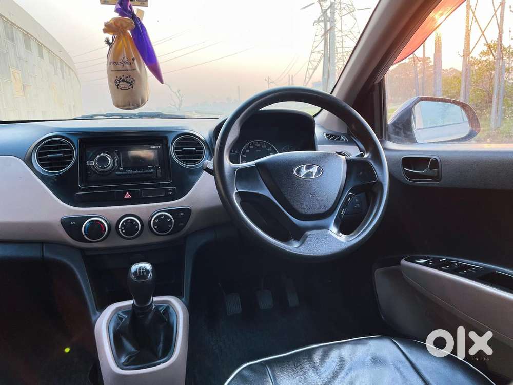 Hyundai Grand I10 Magna O At Petrol, 2015, Petrol