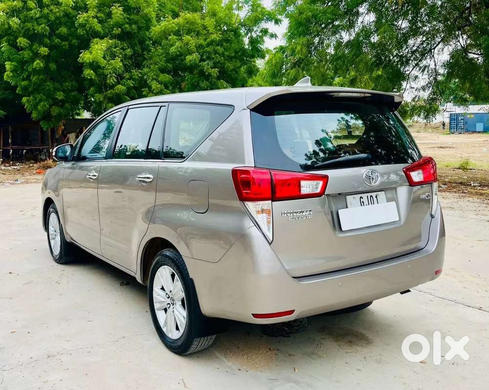 Toyota Innova Crysta 2.8 Zx At 7 Seater, 2016, Diesel