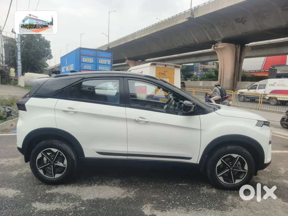 Tata Nexon, 2025, Petrol