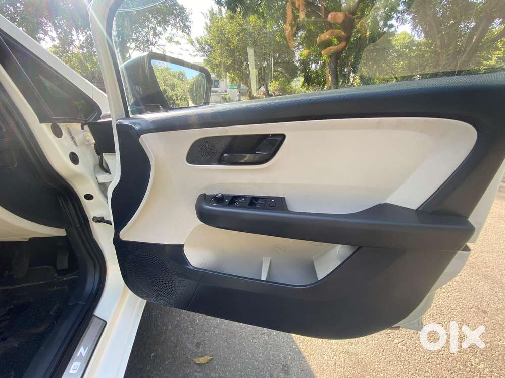 Tata Altroz 1.2 Xz Plus Petrol, 2023, Petrol