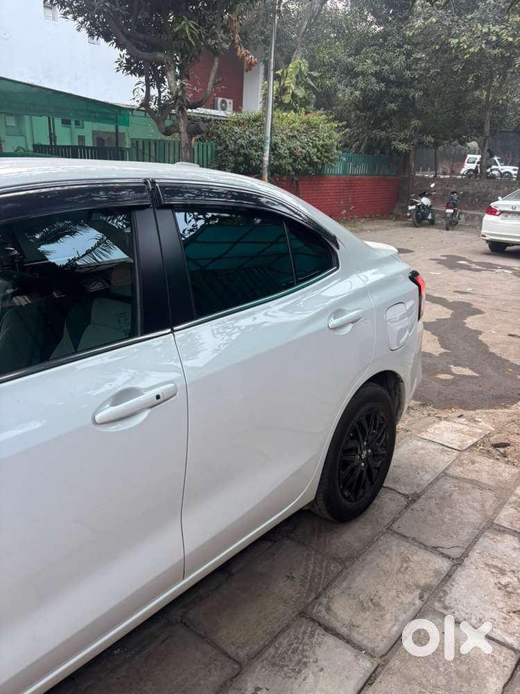 Maruti Suzuki Dzire 2025 Auto Zxi Showroom Condition