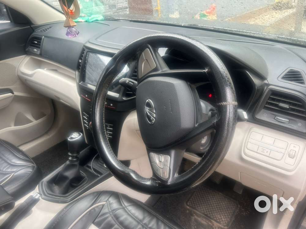Mahindra Xuv300 W6 Diesel 2022  First Owner  Sunroof  28,000 Km
