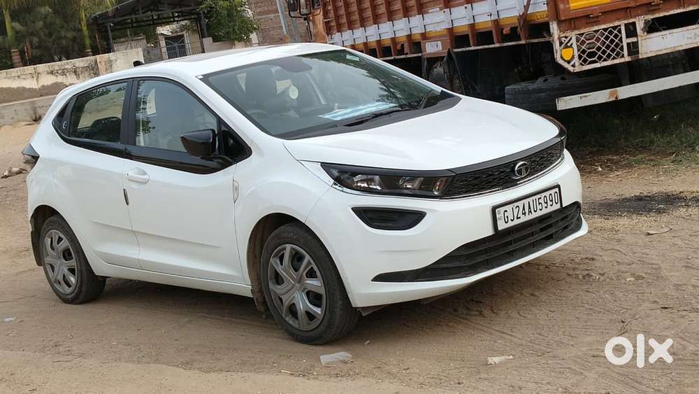 Tata Altroz 2024 Cng & Petrol Well Maintained One Handed Used