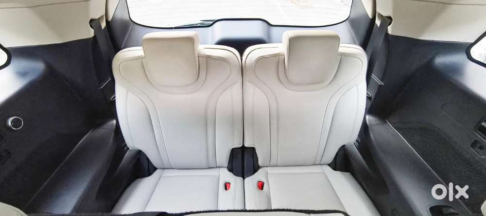 Mahindra Xuv700 2.0 Ax 7 Petrol At Luxury Pack Str, 2023, Petrol