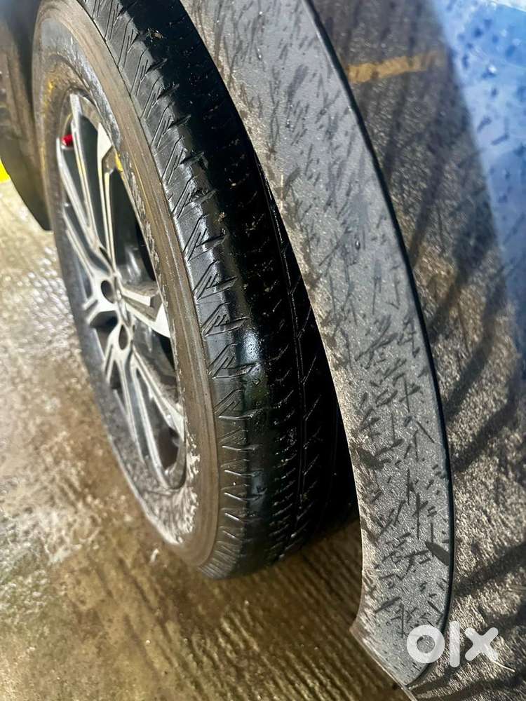 Mahindra Xuv700 2022 Petrol Automatic